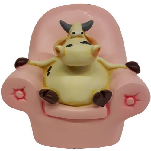 Spaarpot koe in roze stoel