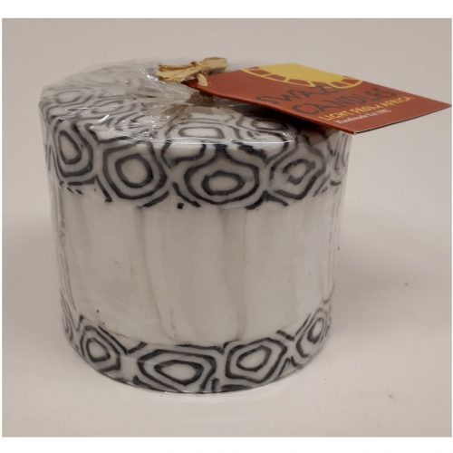 Fairtrade Swazi candle wit met zwart motief aan de randen