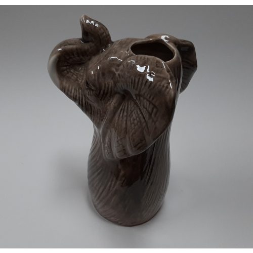 Bloemen vaas in olifant vorm in 3D