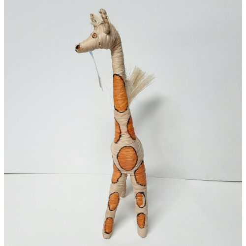 Giraffe 30cm hoog creme en oranje fairtrade gemaakt van raffia in Madagaskar