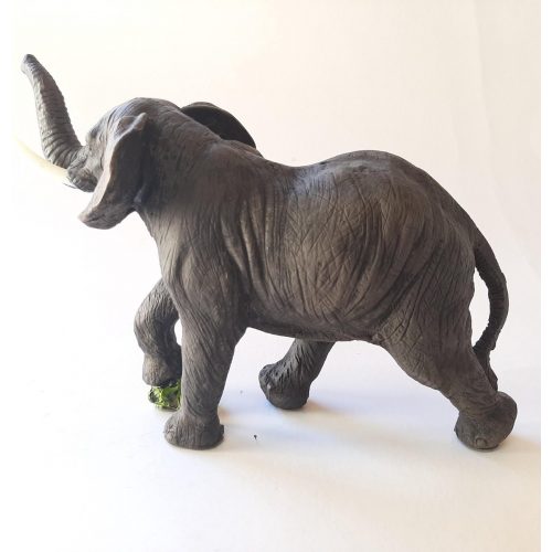 Beeldje levensechte olifant staand 19 cm breed