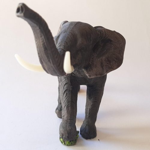 Beeldje levensechte olifant staand 19 cm breed